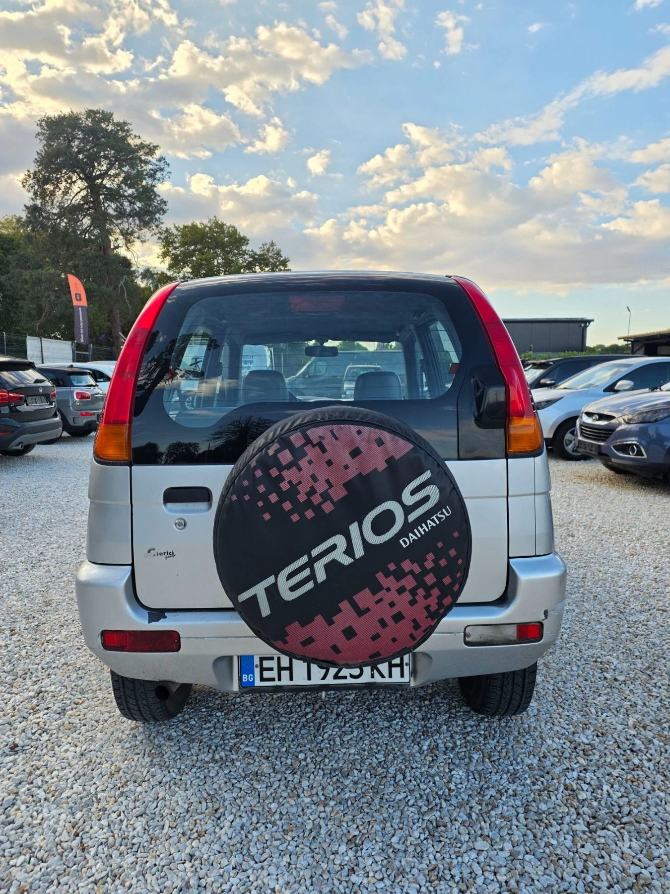 Daihatsu Terios 1.3, 87к.с., снимка 6 - Автомобили и джипове - 56309252