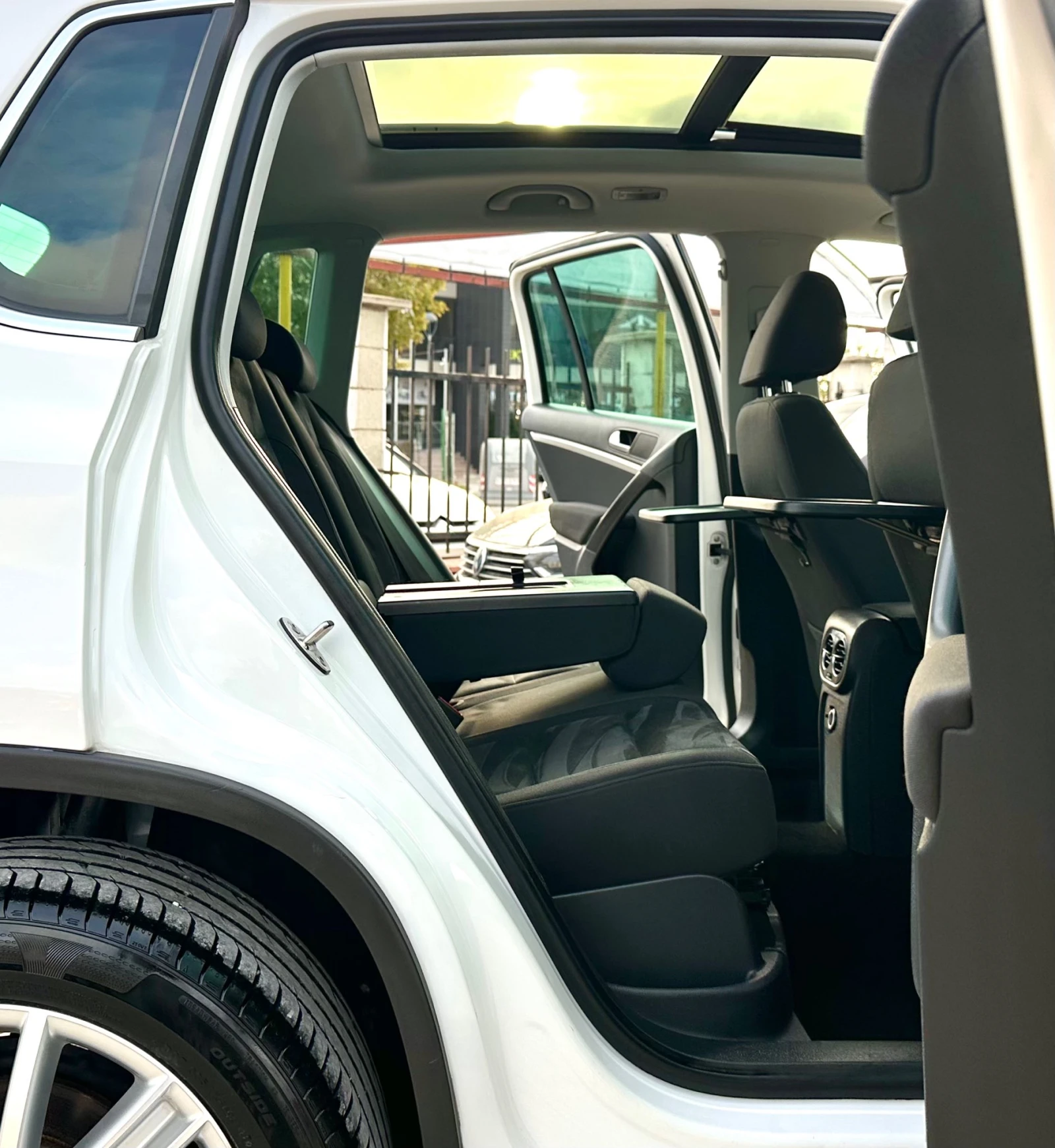 VW Tiguan 2.0TDI 110HP HIGHT LINE PANORAMA FULL | Mobile.bg � ����������� 13