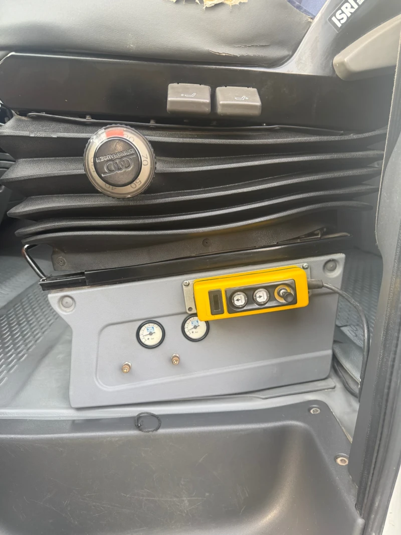 Iveco 35c15 3.0 КЛИМА 3.70 кош Топ B категория, снимка 13 - Бусове и автобуси - 52709611