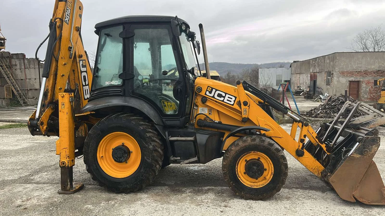 Багер JCB 3CX - изображение 4