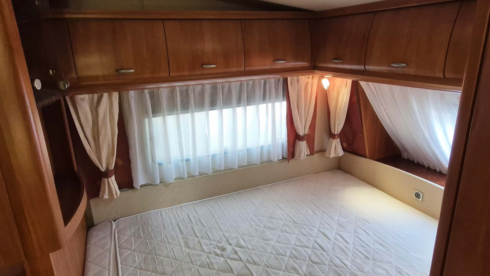 Каравана Hobby 560 EXCELSIOR - изображение 9