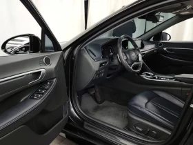 Hyundai Sonata 2.0/HYBRID/ПАНОРАМА/360 КАМЕРИ/АСИСТЕНТИ, снимка 10