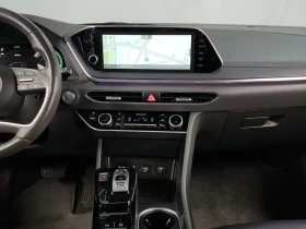 Hyundai Sonata 2.0/HYBRID/ПАНОРАМА/360 КАМЕРИ/АСИСТЕНТИ, снимка 14