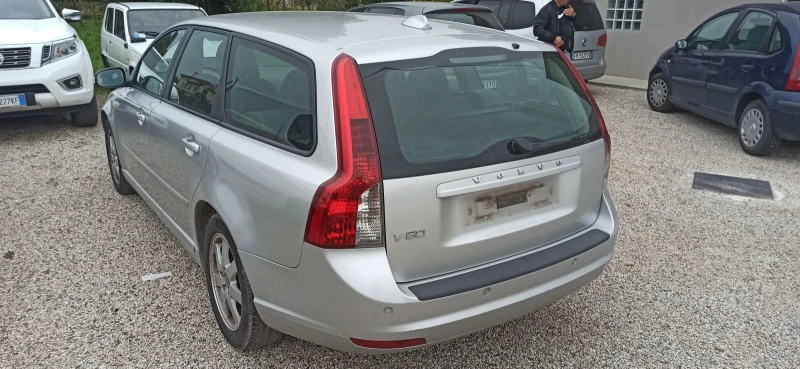 Volvo V50 1.6D, снимка 4 - Автомобили и джипове - 48764460