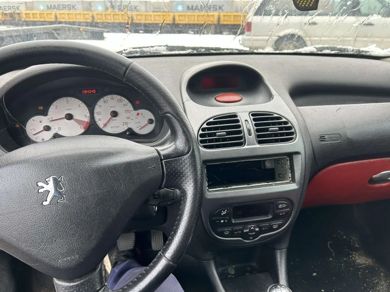 Peugeot 206 1.6 HDi 109 коня, снимка 6 - Автомобили и джипове - 48760009