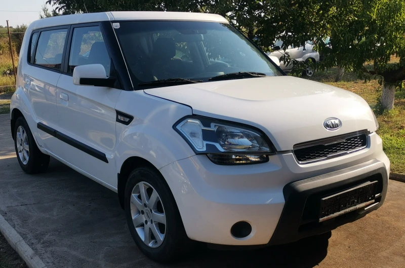 Kia Soul 1, 6 CRDI klima, снимка 2 - Автомобили и джипове - 53139324