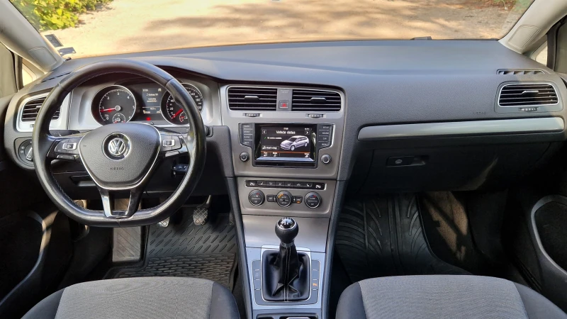 VW Golf Variant 1.6 TDI, снимка 13 - Автомобили и джипове - 51398908