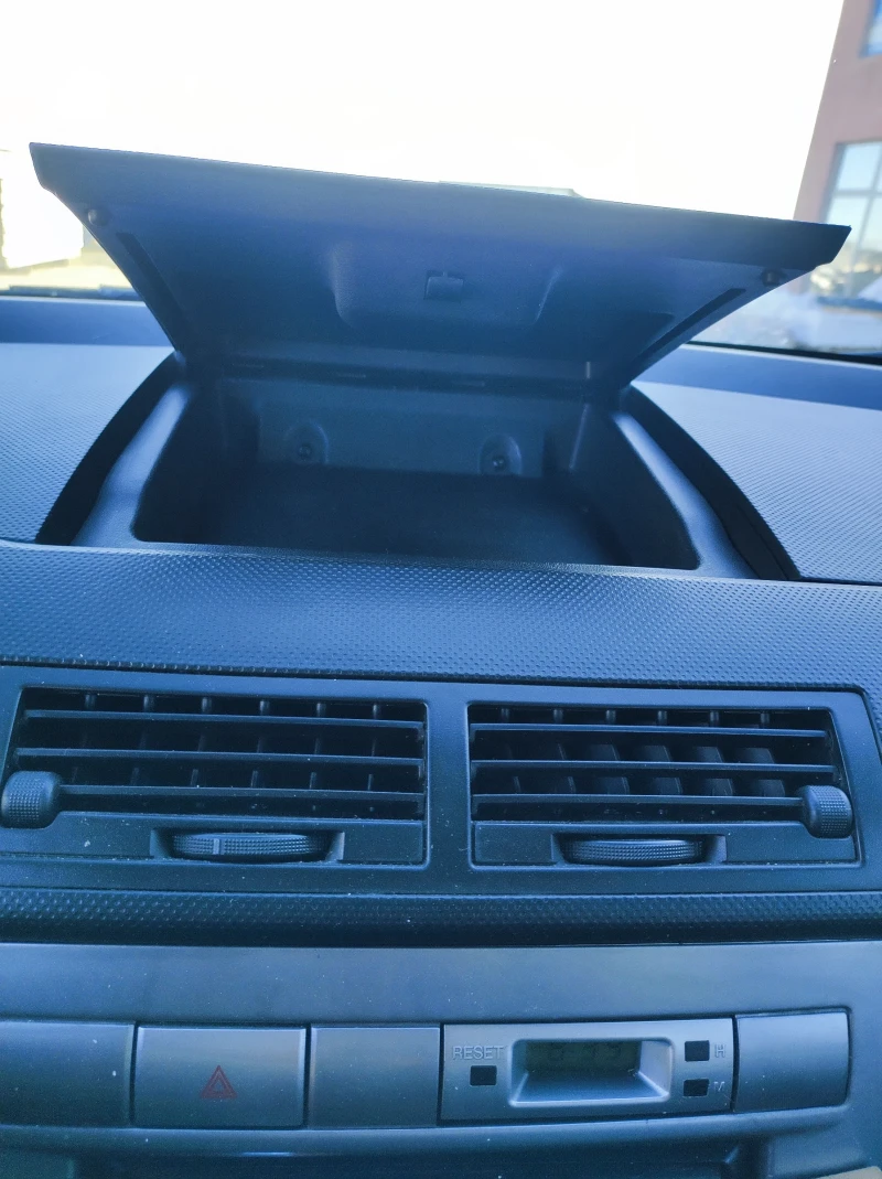 Mazda 2 16V, снимка 11 - Автомобили и джипове - 52231726