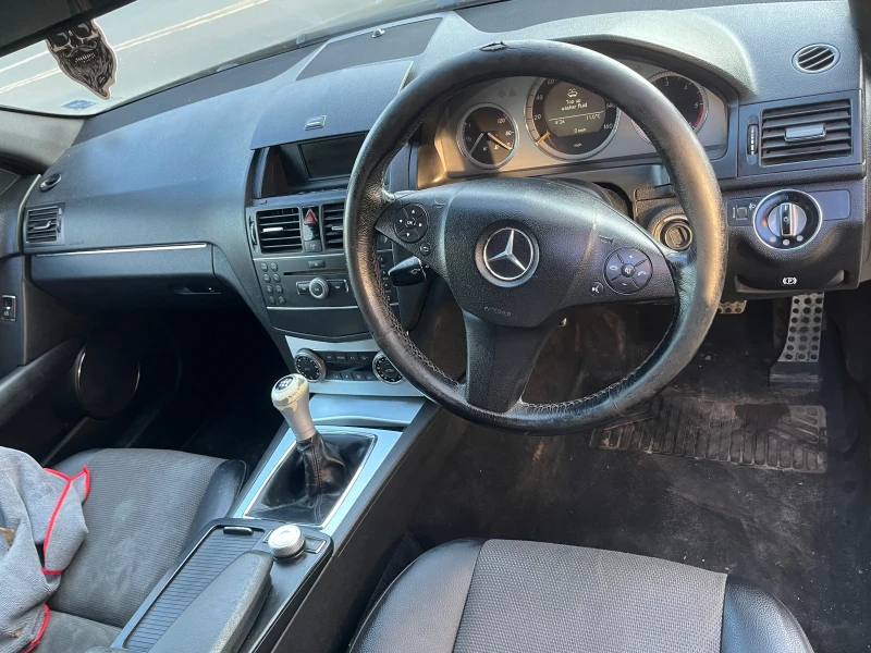 Mercedes-Benz C 220 AMG PAKCET, снимка 8 - Автомобили и джипове - 52753110
