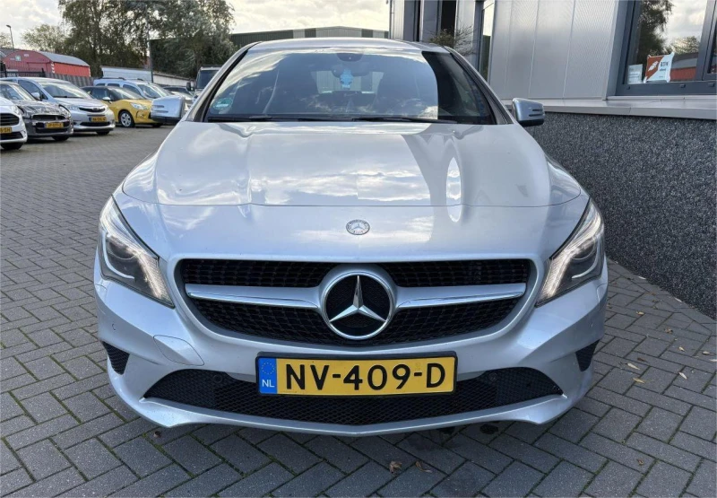 Mercedes-Benz CLA 200 АВТОМАТИК , снимка 4 - Автомобили и джипове - 52823454
