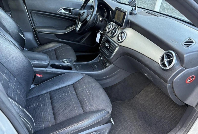 Mercedes-Benz CLA 200 АВТОМАТИК , снимка 10 - Автомобили и джипове - 52823454