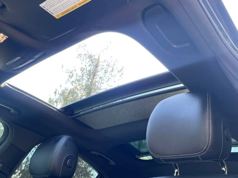 Mercedes-Benz C 300 * AMG Line* Pano* 4Matic* Start-Stop* , снимка 14 - Автомобили и джипове - 53310672