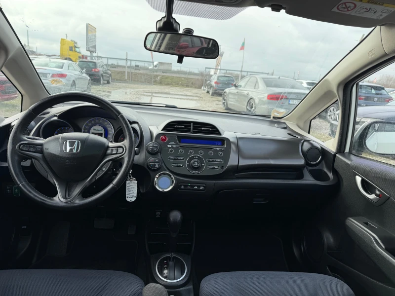 Honda Jazz 1.3 HYBRID, снимка 15 - Автомобили и джипове - 53430237