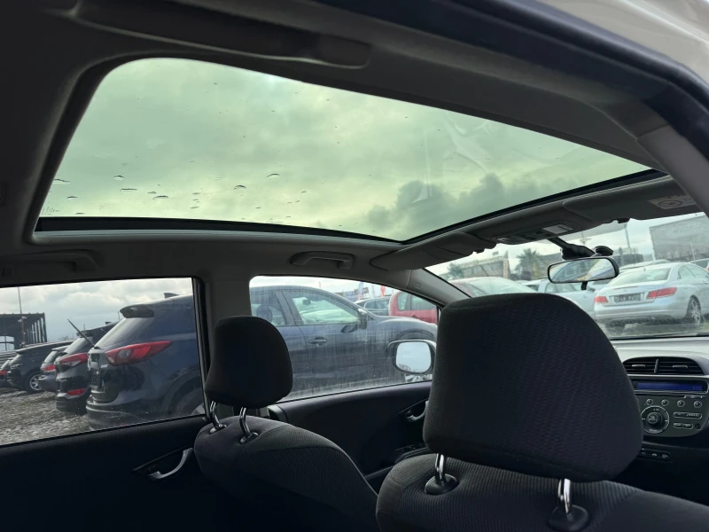 Honda Jazz 1.3 HYBRID, снимка 16 - Автомобили и джипове - 53430237