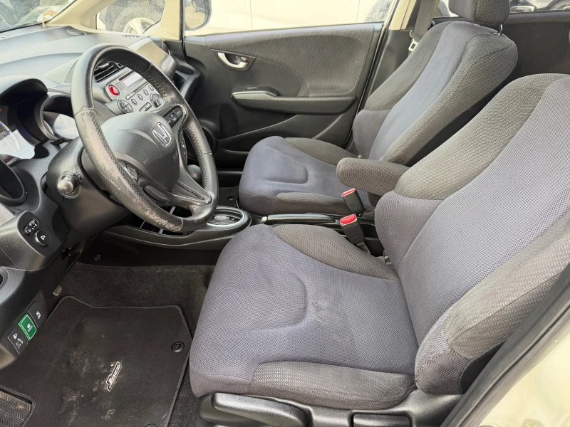 Honda Jazz 1.3 HYBRID, снимка 9 - Автомобили и джипове - 53430237
