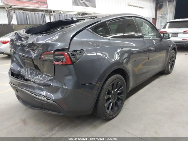 Tesla Model Y AWD/LONG RANGE DUAL MOTOR ALL-WHEEL DRIVE, снимка 4 - Автомобили и джипове - 48868085