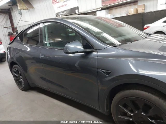 Tesla Model Y AWD/LONG RANGE DUAL MOTOR ALL-WHEEL DRIVE, снимка 13 - Автомобили и джипове - 48868085