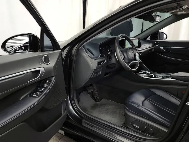 Hyundai Sonata 2.0/HYBRID/ПАНОРАМА/360 КАМЕРИ/АСИСТЕНТИ, снимка 10 - Автомобили и джипове - 56515967