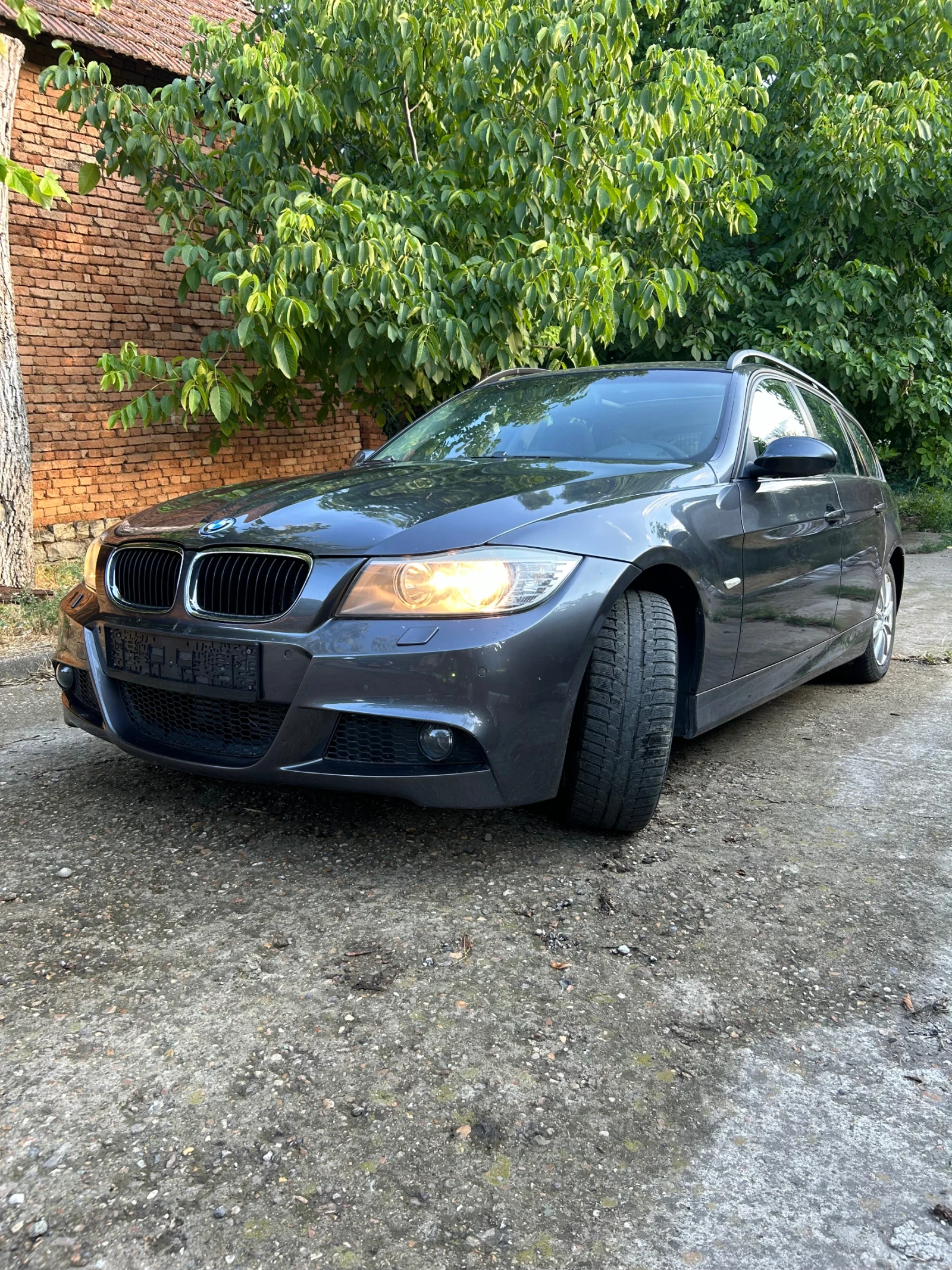 BMW 318 2.0D* NAVI * ПАНОРАМА * ПОДГРЕВ * HiFi  - изображение 8