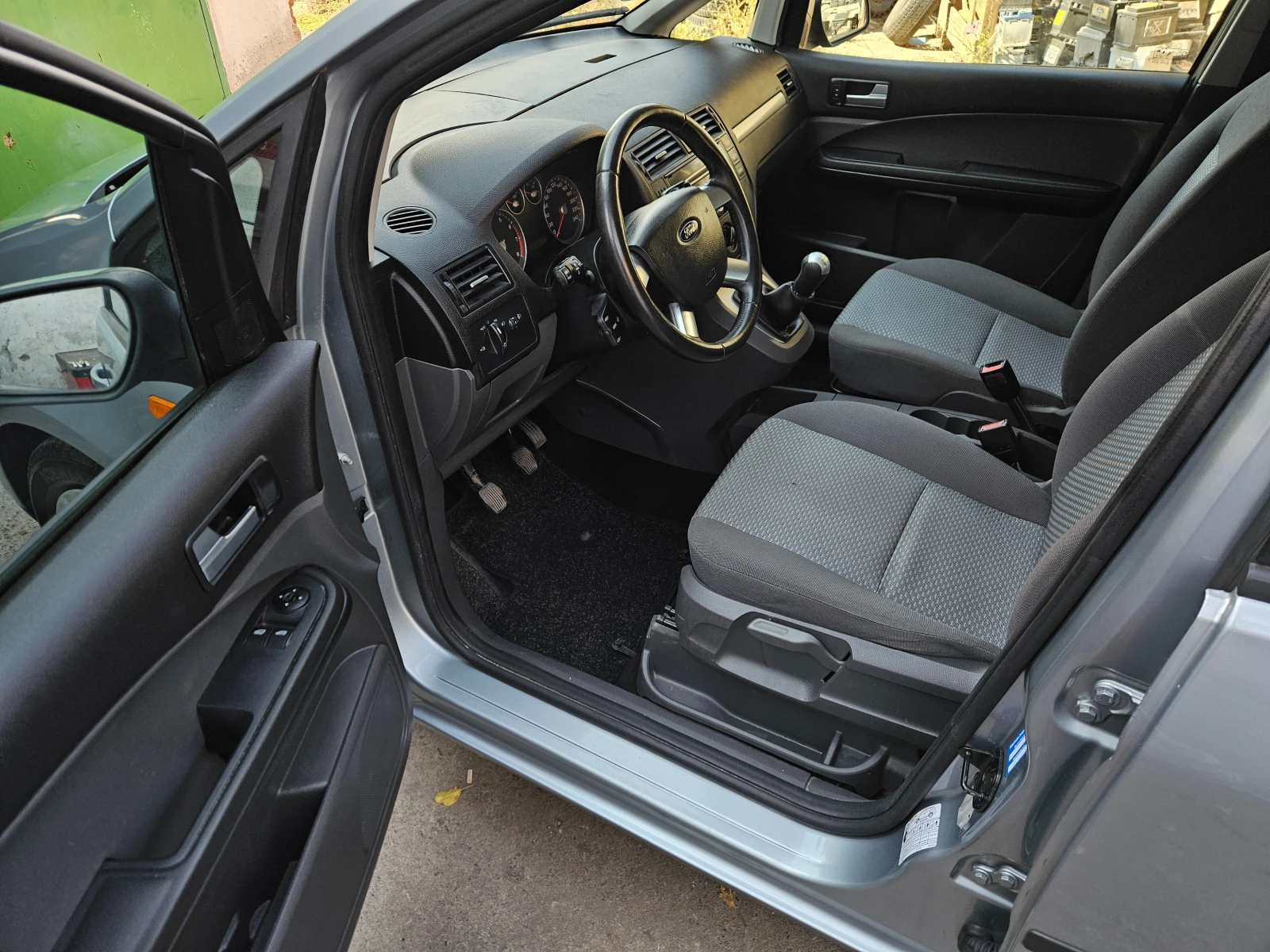 Ford C-max 1.8i - изображение 9