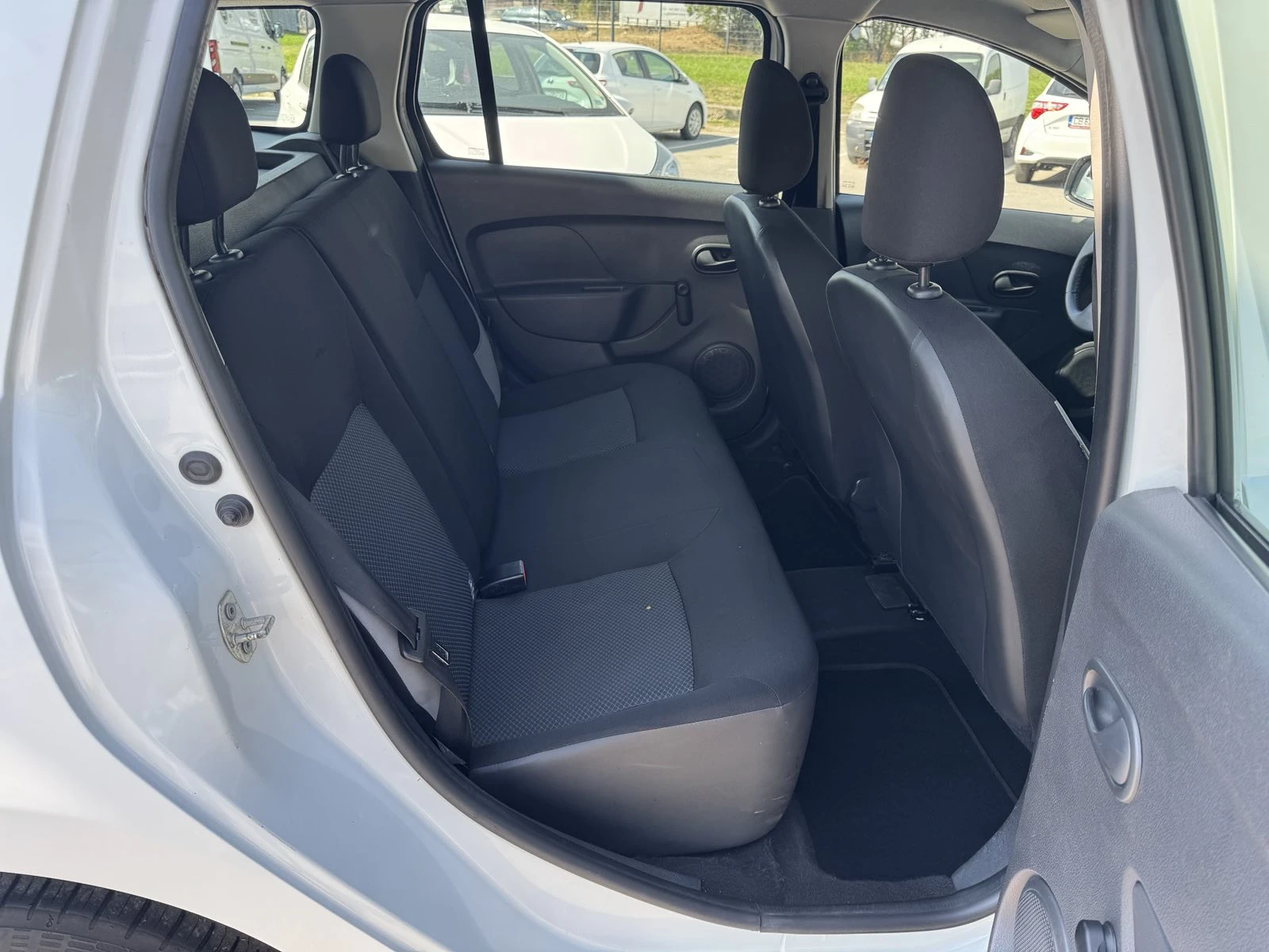 Dacia Logan 1.2 SCe LPG - изображение 10