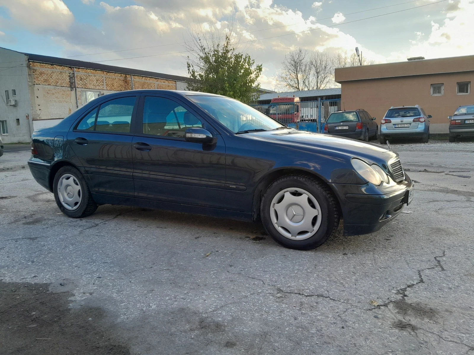 Mercedes-Benz C 220 2.2 - изображение 3