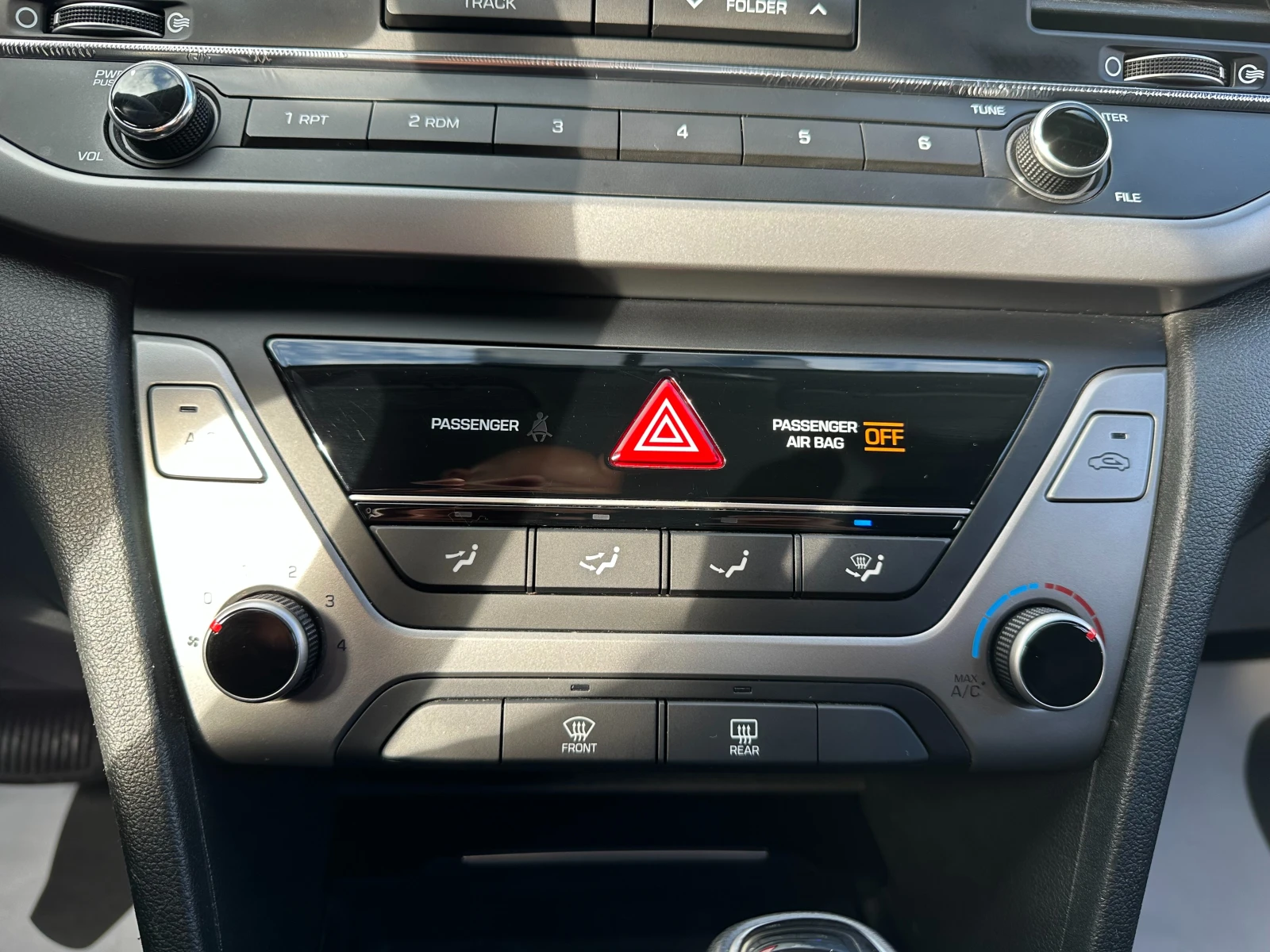 Hyundai Elantra 2.0i 150 .. / | Mobile.bg   15