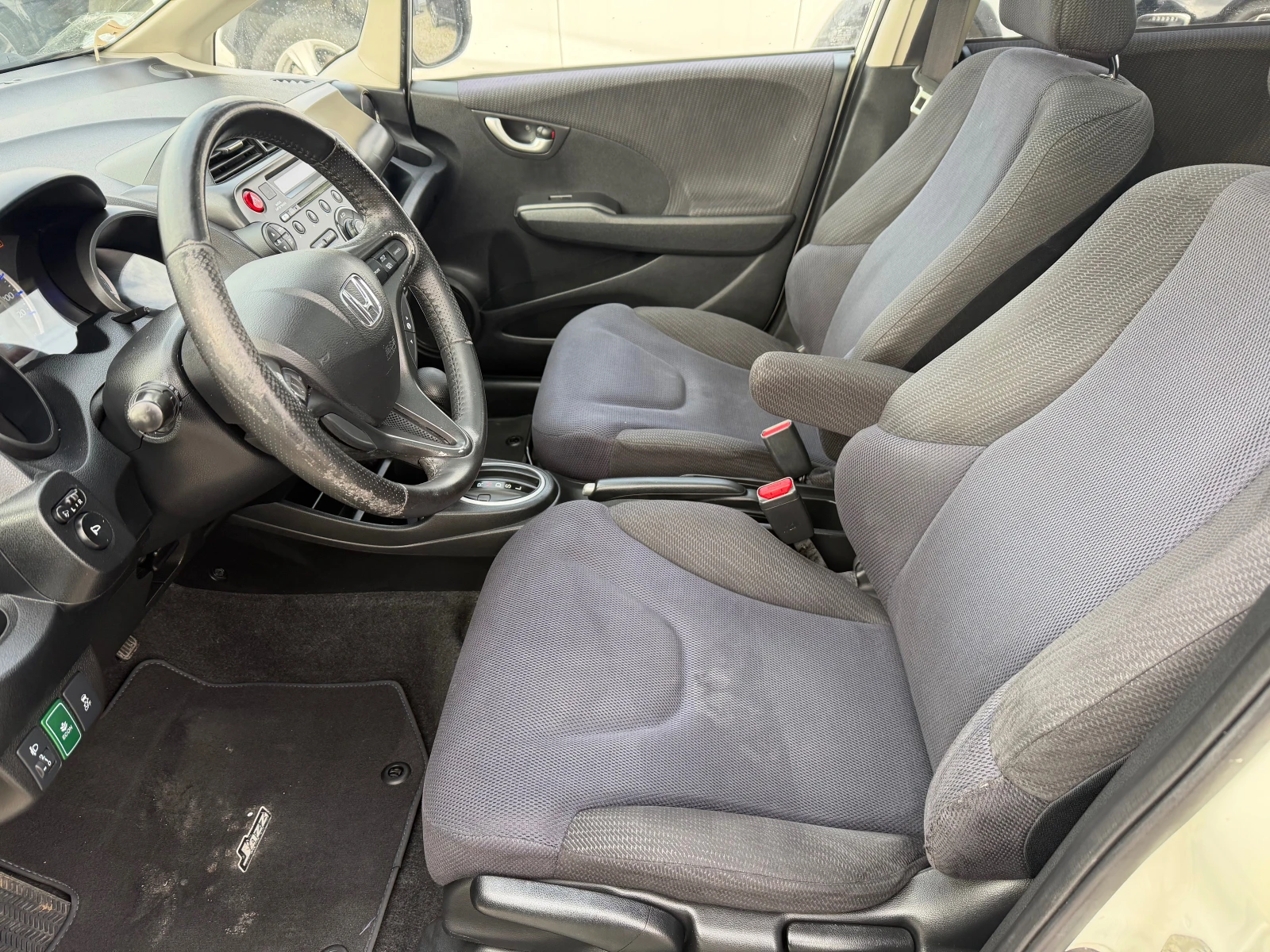 Honda Jazz 1.3 HYBRID - изображение 9