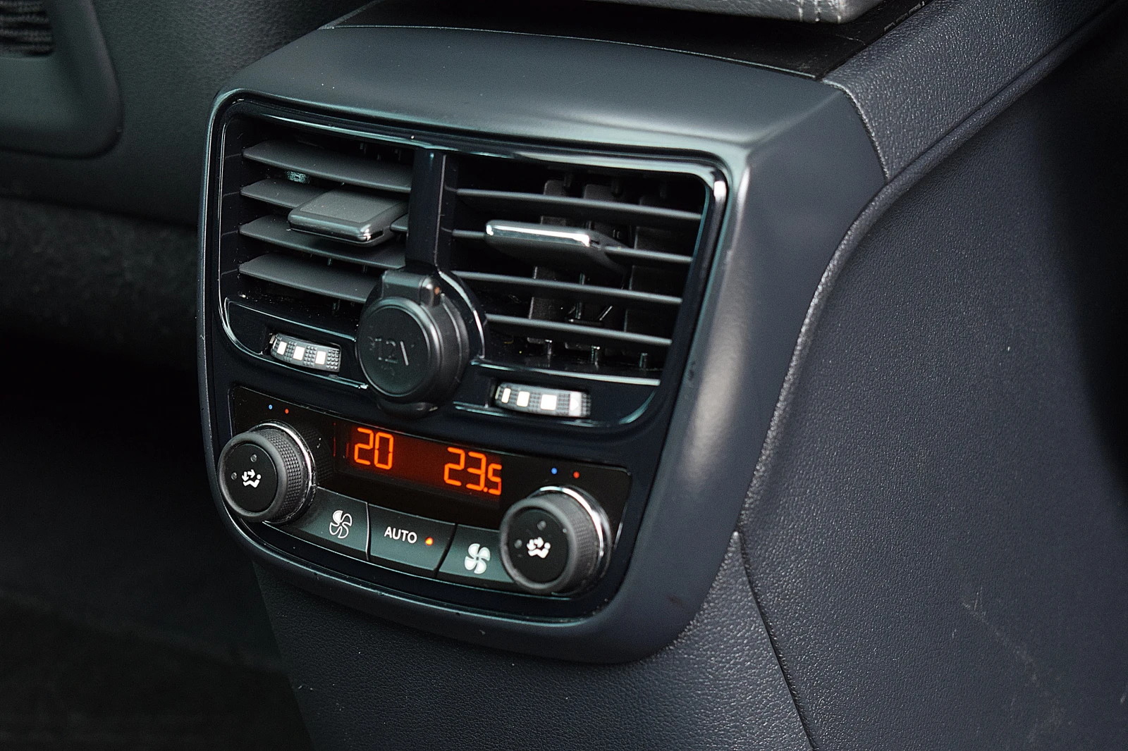 Peugeot 508 2.2ШВЕЙЦАРИЯ-GT-LINE, снимка 15 - Автомобили и джипове - 54084026