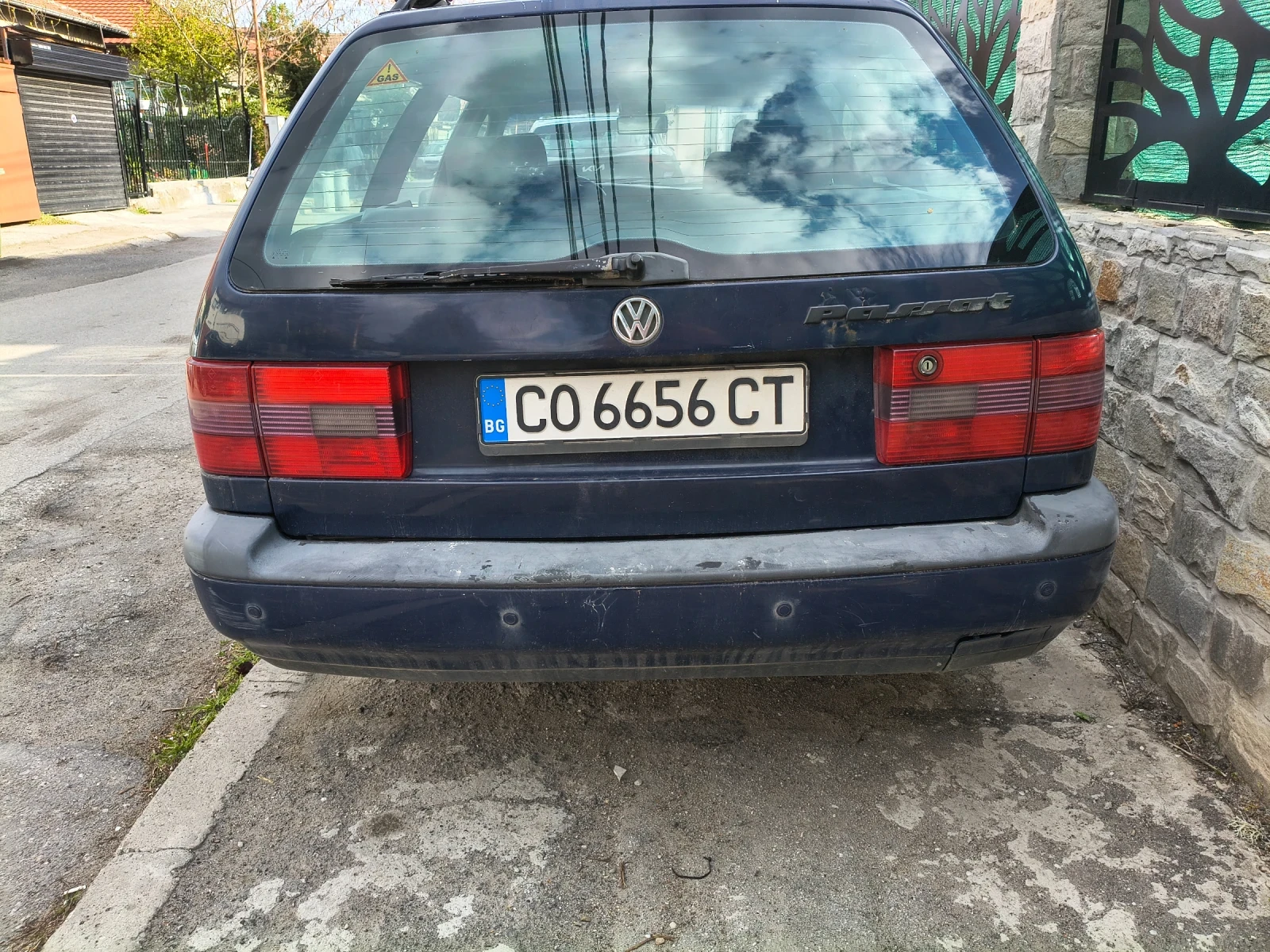 VW Passat Комби, снимка 2 - Автомобили и джипове - 54294006