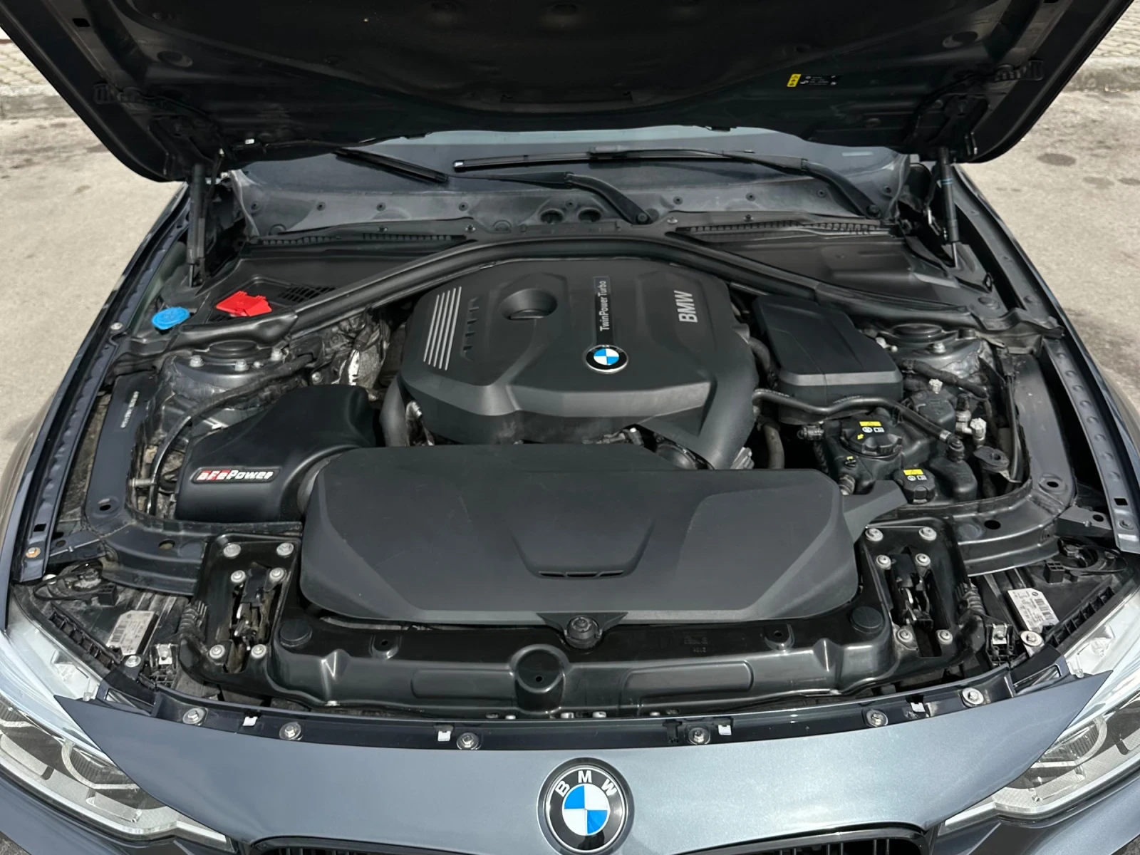 BMW 330 F30 LCI, снимка 14 - Автомобили и джипове - 54493603