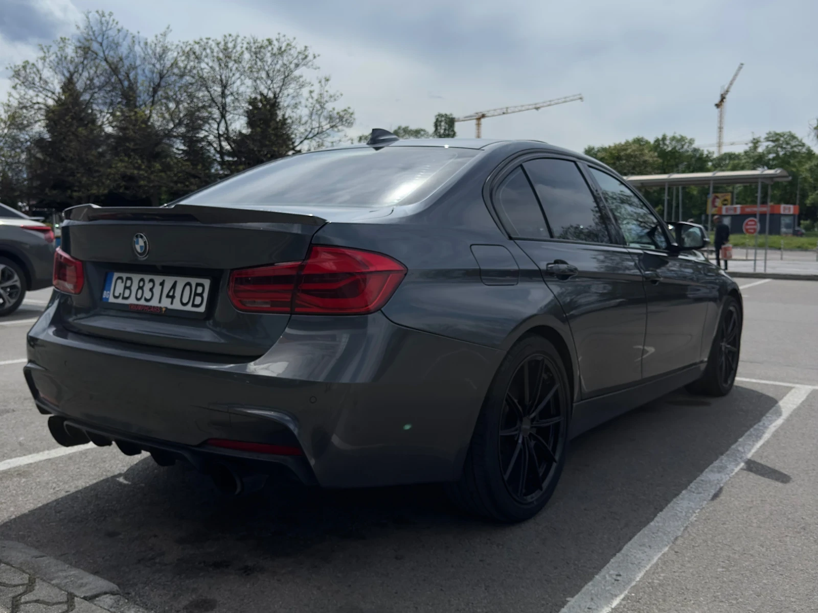 BMW 330 F30 LCI, снимка 4 - Автомобили и джипове - 54493603