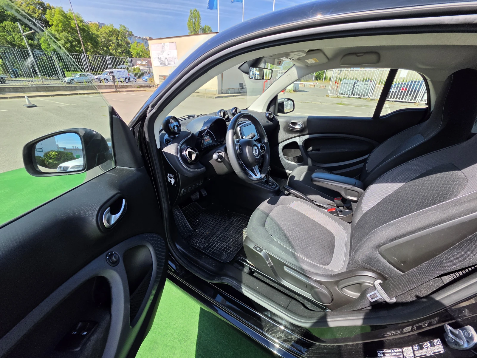 Smart Fortwo EQ FORTWO COUPE, снимка 5 - Автомобили и джипове - 54970682