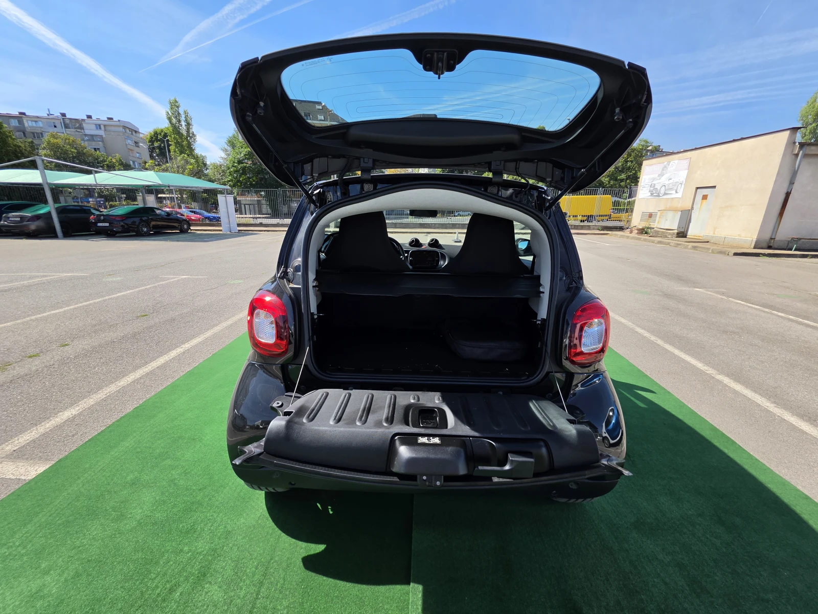 Smart Fortwo EQ FORTWO COUPE, снимка 11 - Автомобили и джипове - 54970682
