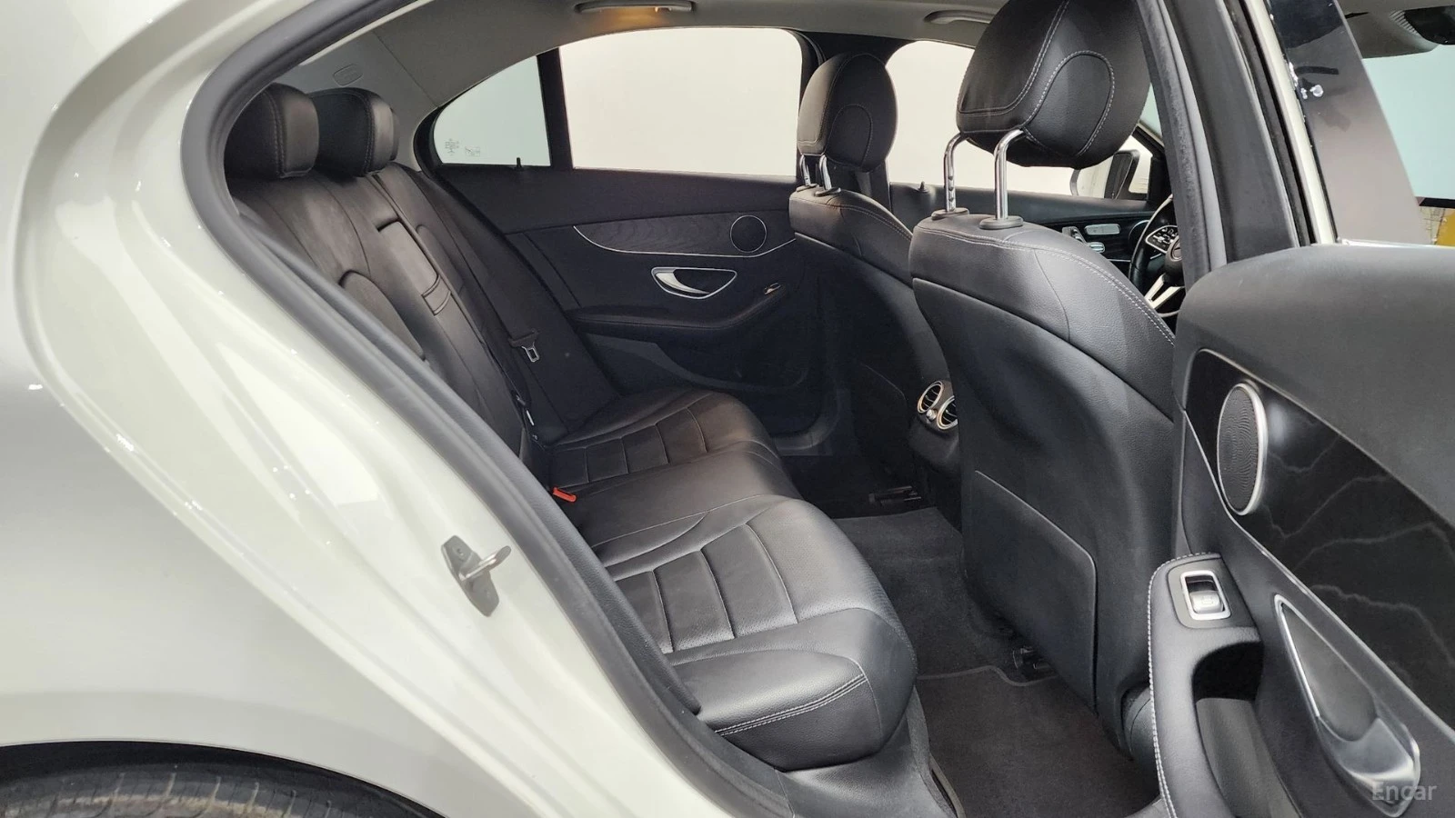 Mercedes-Benz C 220 D AVANGARDE Автокредит Цена до България, снимка 16 - Автомобили и джипове - 55491653