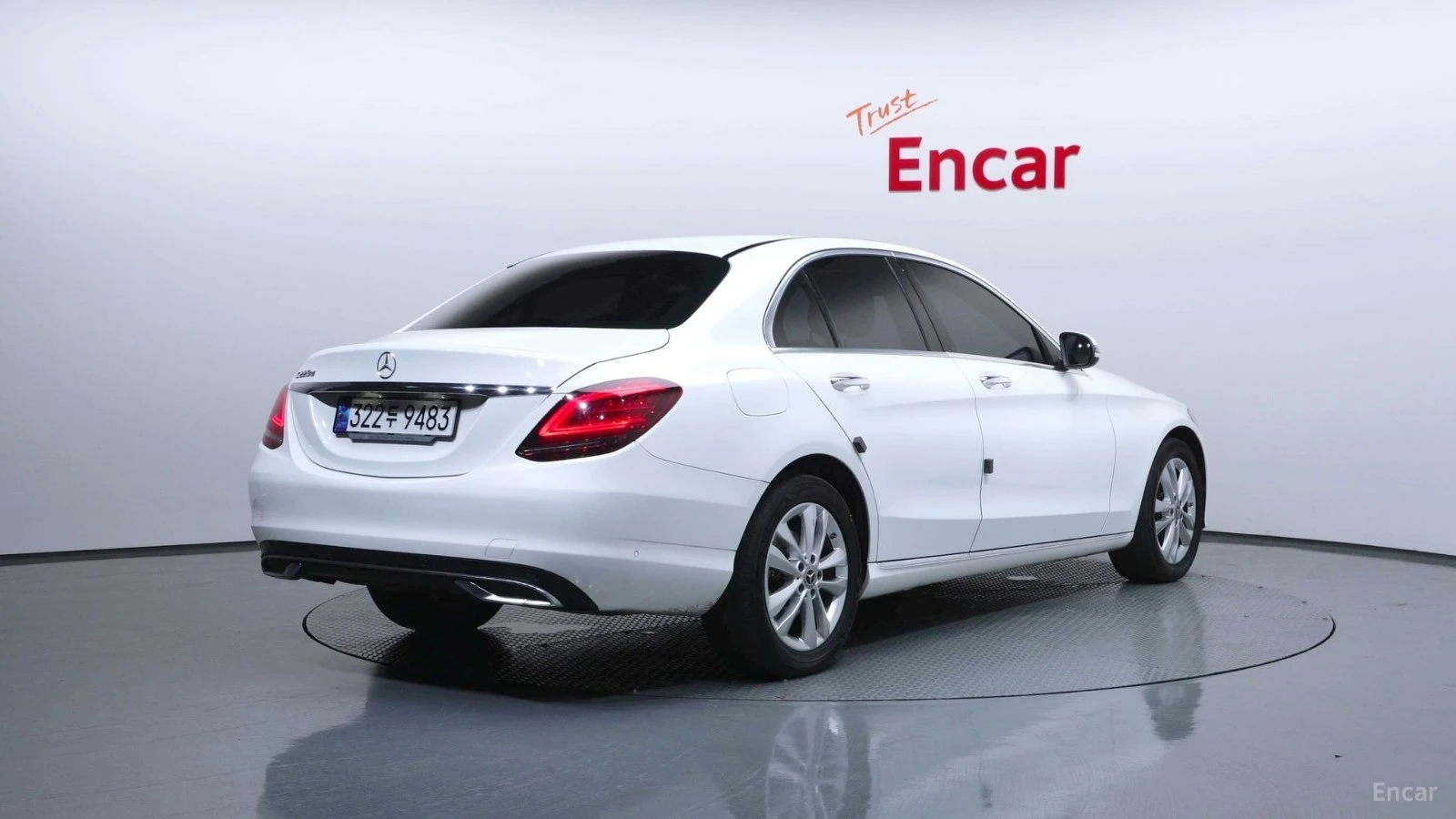 Mercedes-Benz C 220 D AVANGARDE Автокредит Цена до България, снимка 2 - Автомобили и джипове - 55491653