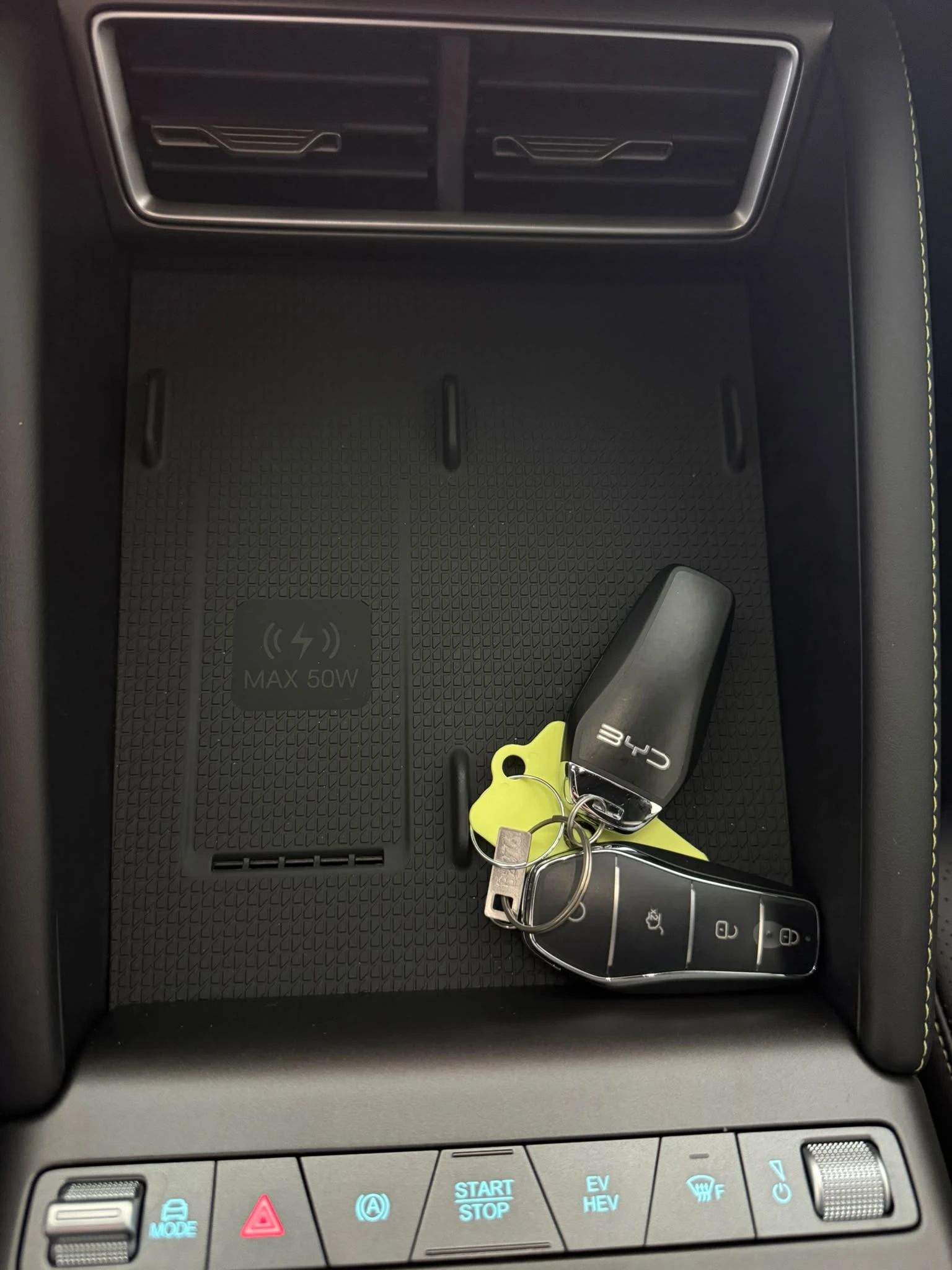 BYD Atto 2 1.5 DM-i Boost ����� ��� | Mobile.bg � ����������� 14