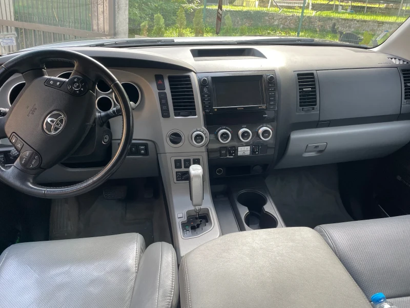 Toyota Sequoia Platinum , снимка 15 - Автомобили и джипове - 47509008