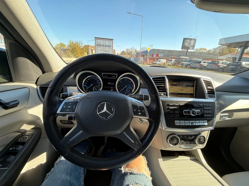 Mercedes-Benz ML 350 AMG* LED* SPORT, снимка 14 - Автомобили и джипове - 47870834