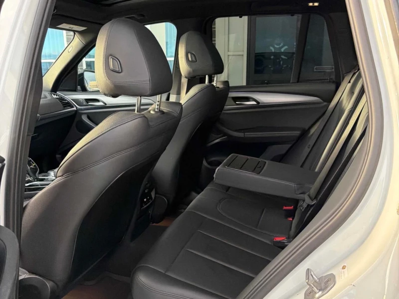 BMW X3 M-pkg* Xdrive* Heads up Display* Камера* Пано* Под, снимка 16 - Автомобили и джипове - 52849525