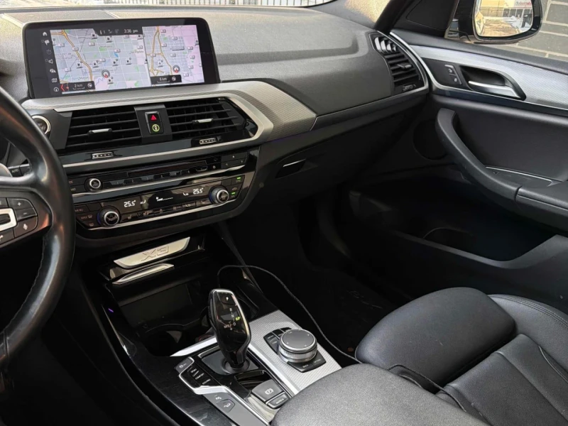 BMW X3 M-pkg* Xdrive* Heads up Display* Камера* Пано* Под, снимка 9 - Автомобили и джипове - 52849525