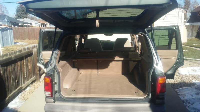 Ford Explorer XLT  5.0 V8 4WD, снимка 8 - Автомобили и джипове - 52900776