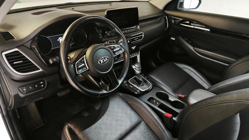 Kia Seltos 1.6 T-GDI AWD, снимка 12 - Автомобили и джипове - 53053086