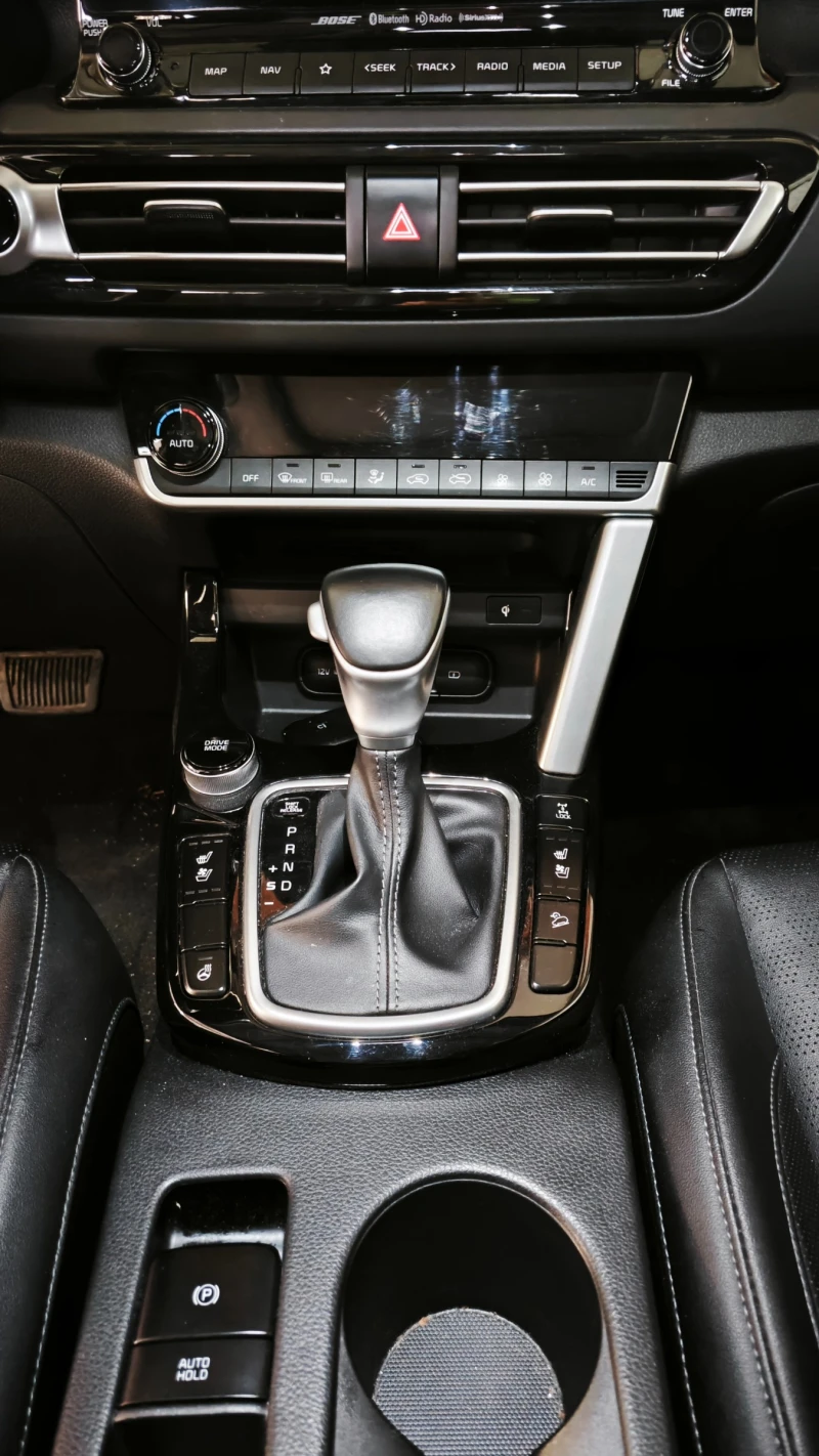 Kia Seltos 1.6 T-GDI AWD, снимка 14 - Автомобили и джипове - 53053086