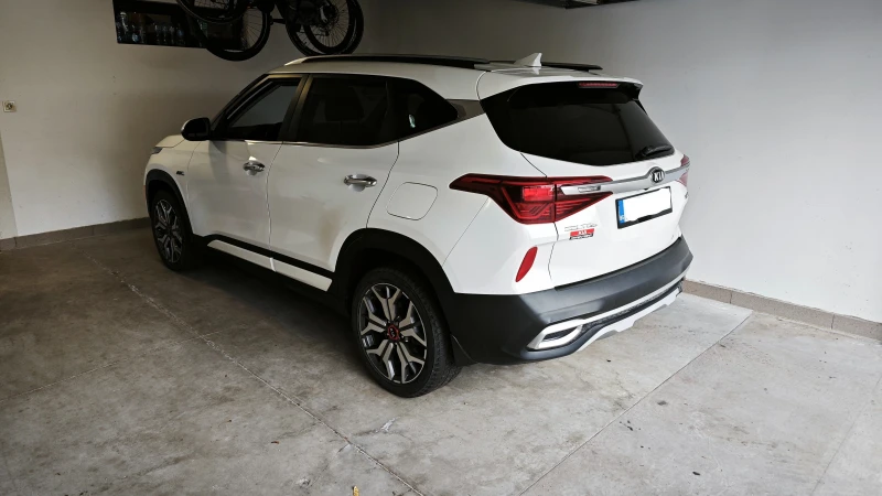 Kia Seltos 1.6 T-GDI AWD, снимка 2 - Автомобили и джипове - 53053086