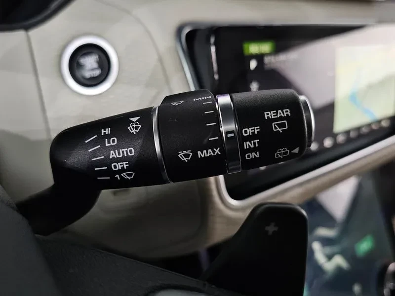 Land Rover Range Rover Velar 2.0 D240 R-Dynamic Se, снимка 14 - Автомобили и джипове - 54515168