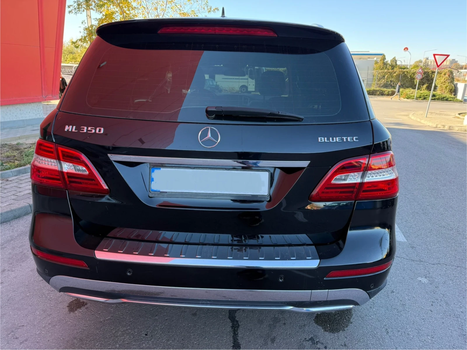 Mercedes-Benz ML 350 AMG* LED* SPORT - изображение 5