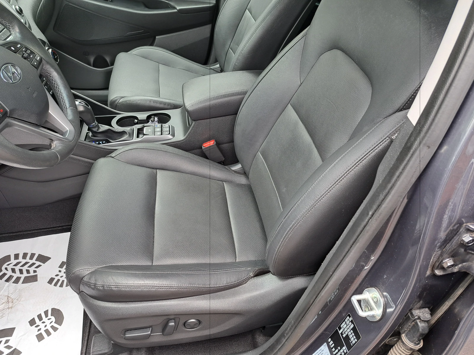 Hyundai Tucson 1.6AUTOMATIC-4X4-GPL-ГАЗ-FULL - изображение 6