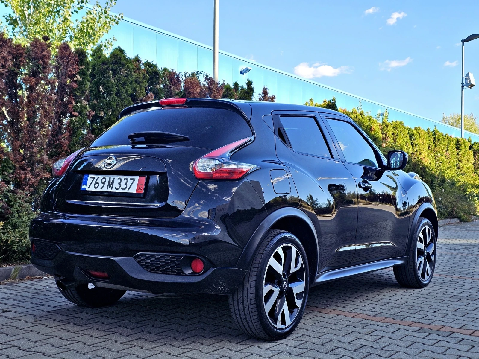 Nissan Juke Tekna 1.6т 4х4 Facelift/ Avtomat/ Keyless/ Navi  - изображение 3