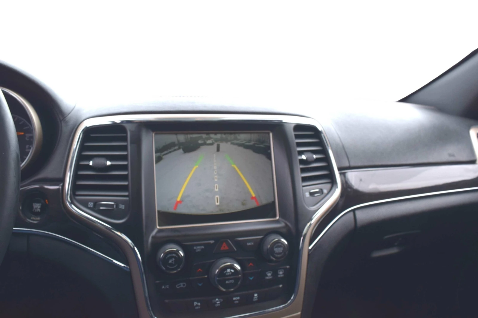 Jeep Grand Wagoneer OVERLAND, снимка 11 - Автомобили и джипове - 54217900